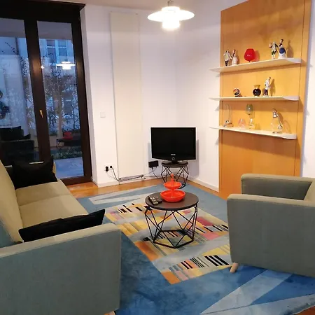 Exklusive In Architekten Villa, Naehe Theater Apartment *